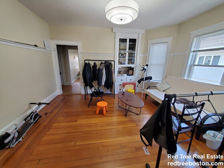 Building Photo - 270 Harvard St