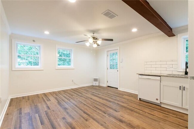 Building Photo - 4932 Rock Haven Dr SW