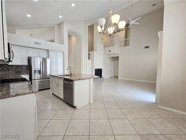 Building Photo - 200 Tayman Park Ave