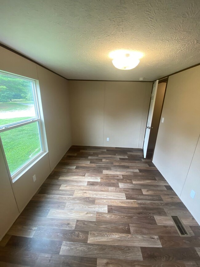 Building Photo - 2/2 in Cleveland County - New