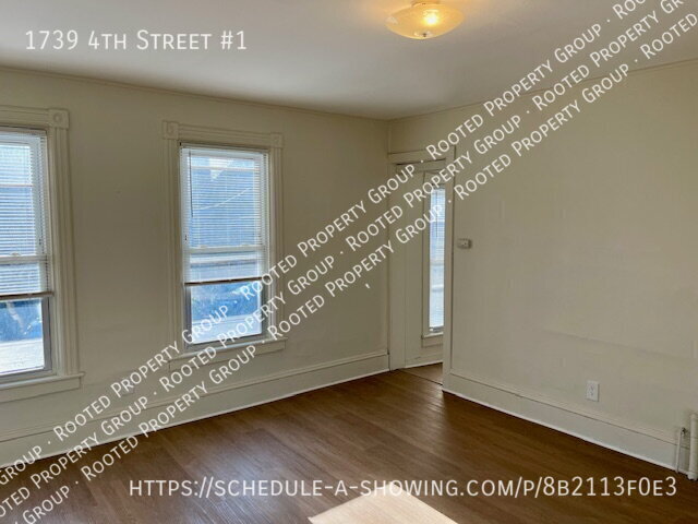 Building Photo - HUGE Rensselaer 4-Bedroom/2-Bath on Two Le...