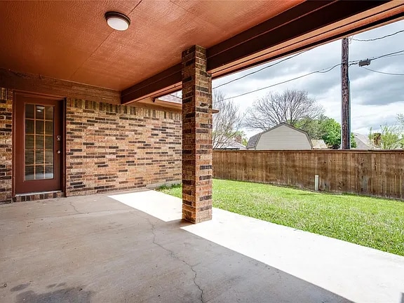 Building Photo - 8966 Hialeah Cir S