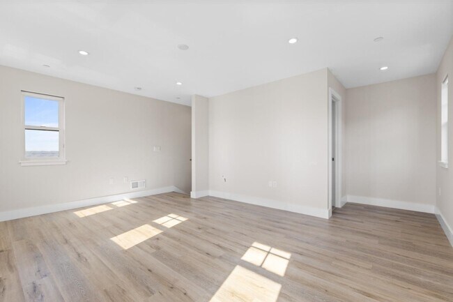 Primary Photo - 193 Carmel Ave