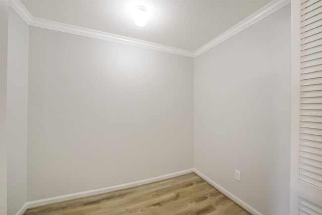 Building Photo - 12423 Olympia Dr