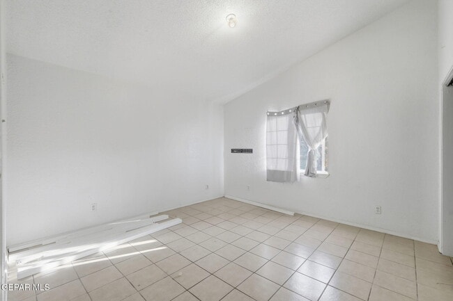 Building Photo - 13113 Violeta Ln