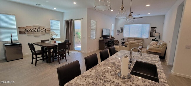 Building Photo - 19610 W Avalon Dr