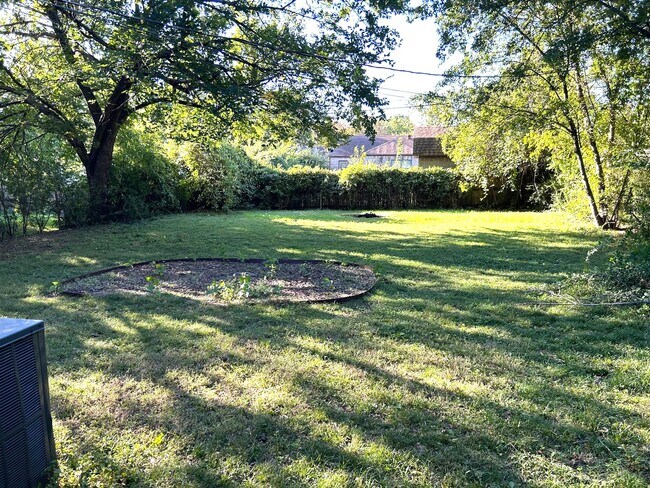 Building Photo - 4514 E 4th Pl