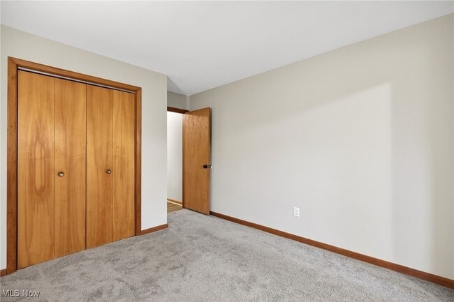 Building Photo - 3863 Wiltshire Rd