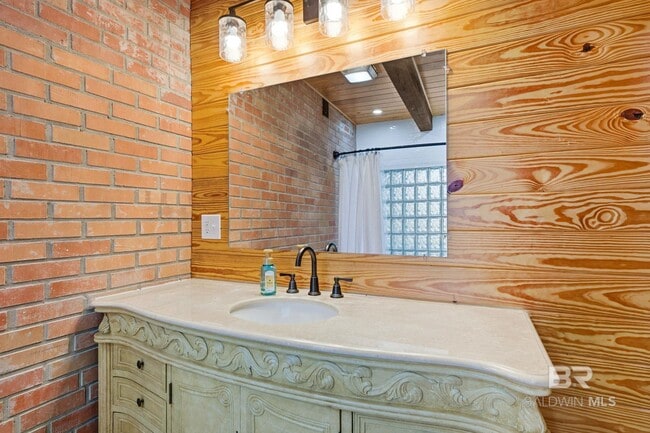 Building Photo - 27522 Burkhardt Dr