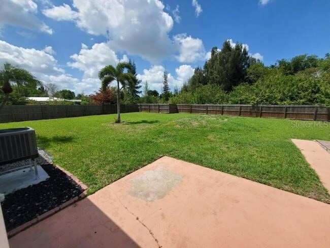 Building Photo - 219 Darst Ave