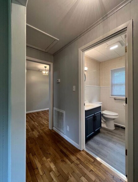 Building Photo - 3009 Cox Ln