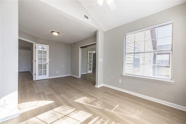 Building Photo - 1107 Sandy Ln Dr