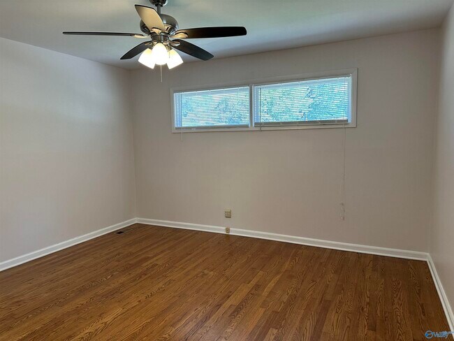 Building Photo - 213 Wingate Ave SW