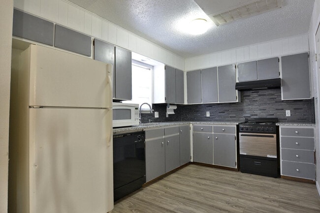 Building Photo - 2714 94th St