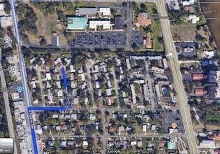 Building Photo - 3 bed 2 bath house with 1200 sf. end of ci...