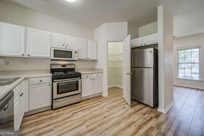 Building Photo - 3285 Hidden Cove Cir NW