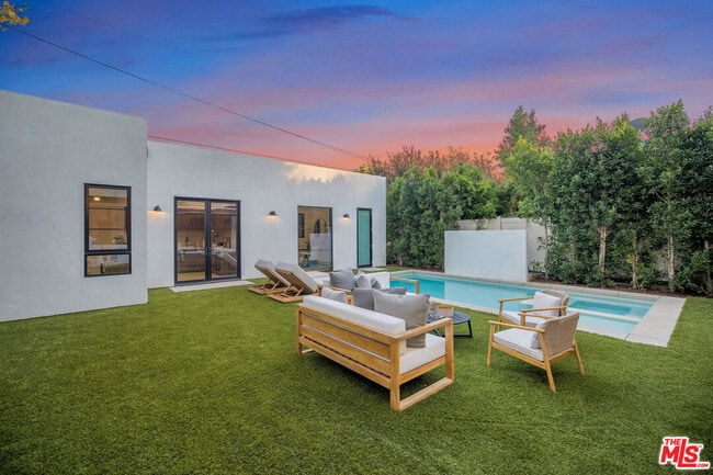 Building Photo - 4256 Camellia Ave