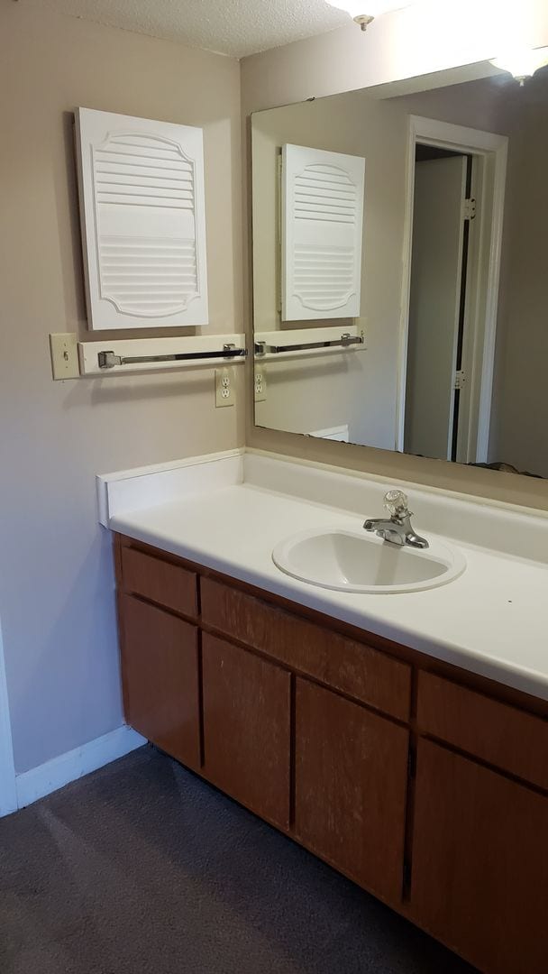 Building Photo - 2Bd 2.5 Ba $1250