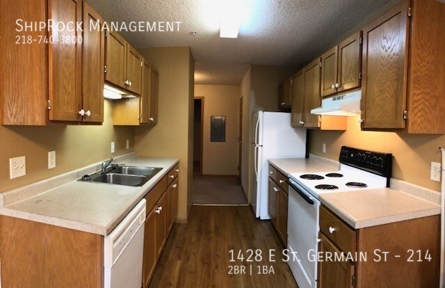 Building Photo - 1428 E St Germain St