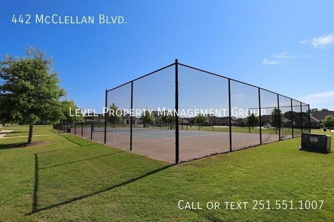 Building Photo - 442 McClellan Blvd