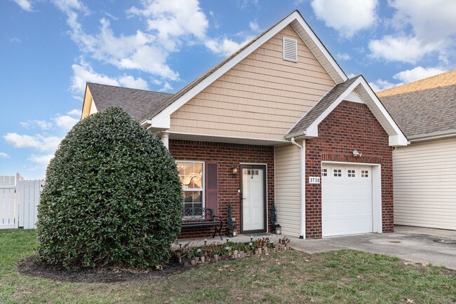 Building Photo - 3738 Meadow Ridge Ln