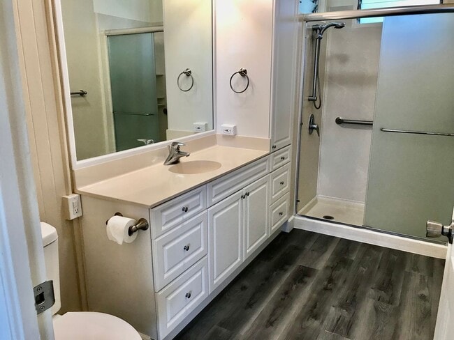 Building Photo - Punchbowl area Single family 3/1.5/1 car carport