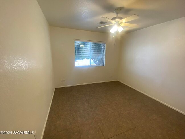 Building Photo - 126 E Paula Cir