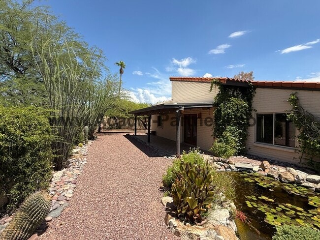 Building Photo - Stunning Two Bedroom with Den
