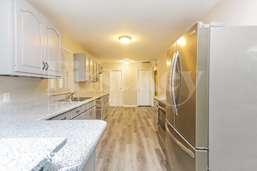 Building Photo - 7733 W 21st St