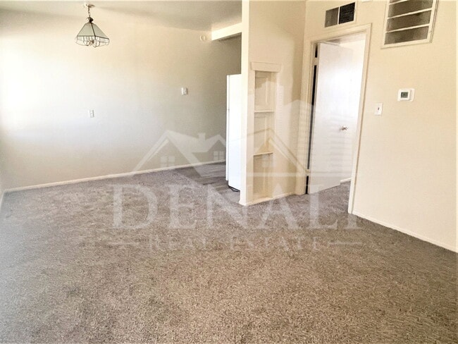 Building Photo - 1211 W Apache Trail