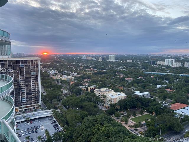 Building Photo - 1643 Brickell Ave