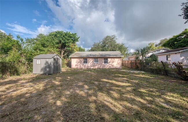 Building Photo - 6704 Interbay Blvd