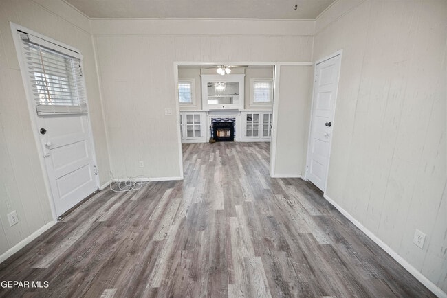 Building Photo - 3418 Yandell Dr