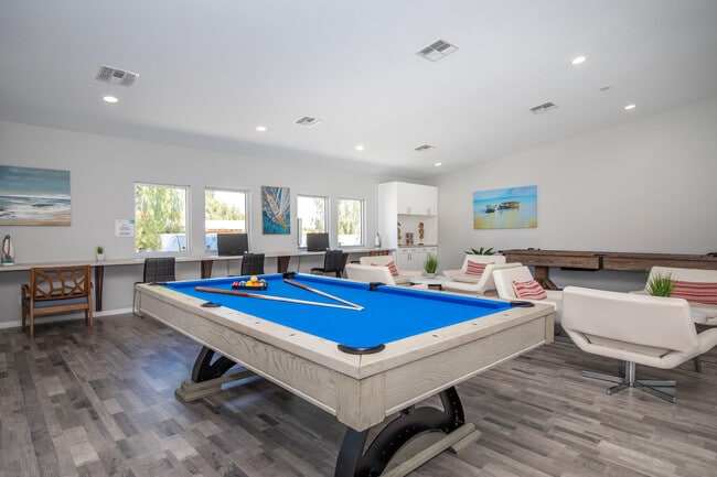 Building Photo - Tides at Park View