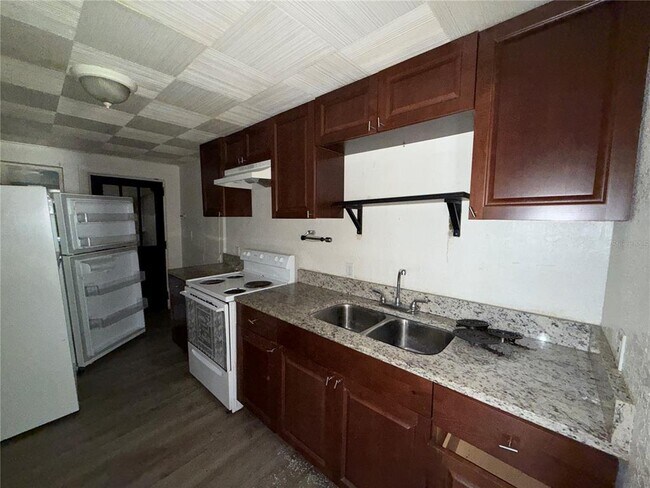Building Photo - 1117 N Brack St