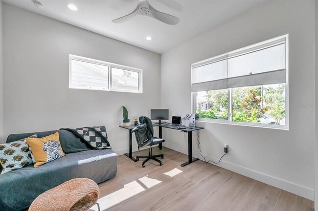 Building Photo - 2220 2nd Ave N