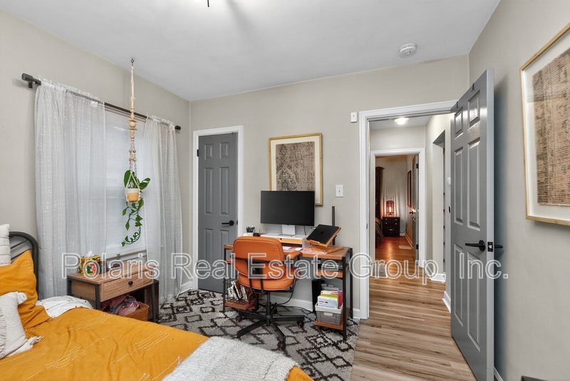 Building Photo - 4905 Norwaldo Ave