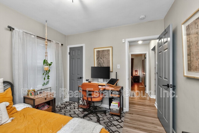 Building Photo - 4905 Norwaldo Ave