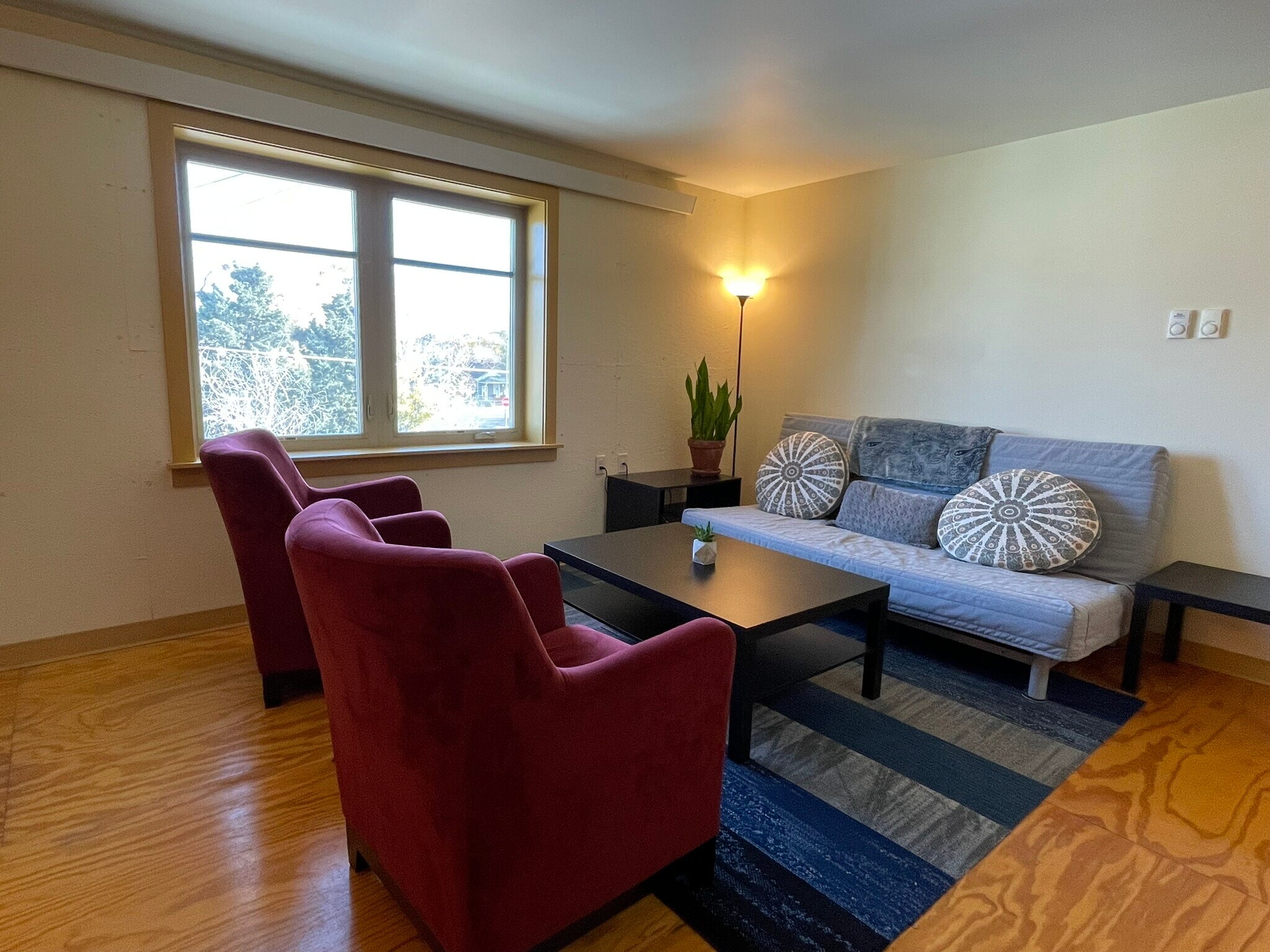 Building Photo - 2915 2nd Ave S