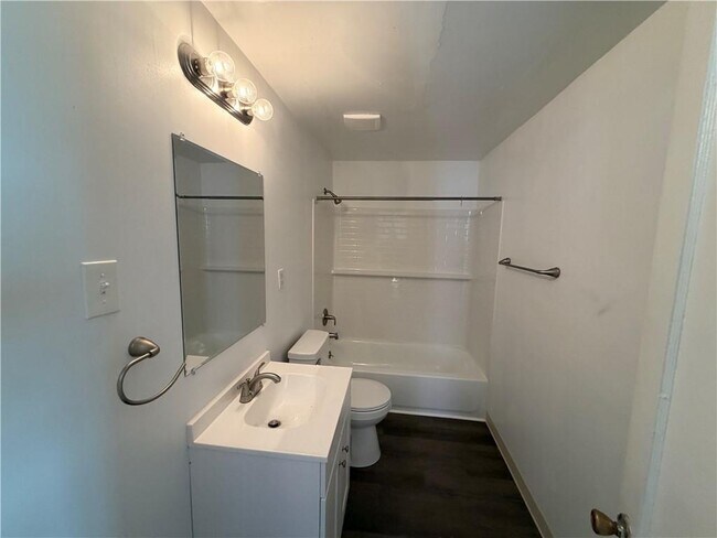 Building Photo - 1175 Texas St