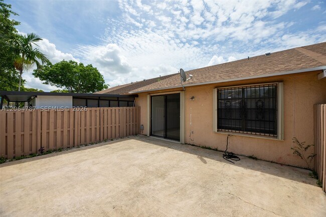 Building Photo - 6707 NW 193rd Ln