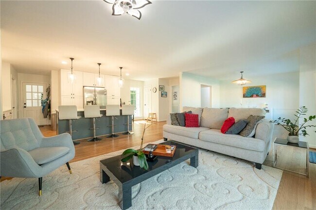 Building Photo - 7330 Hunters Branch Dr NE