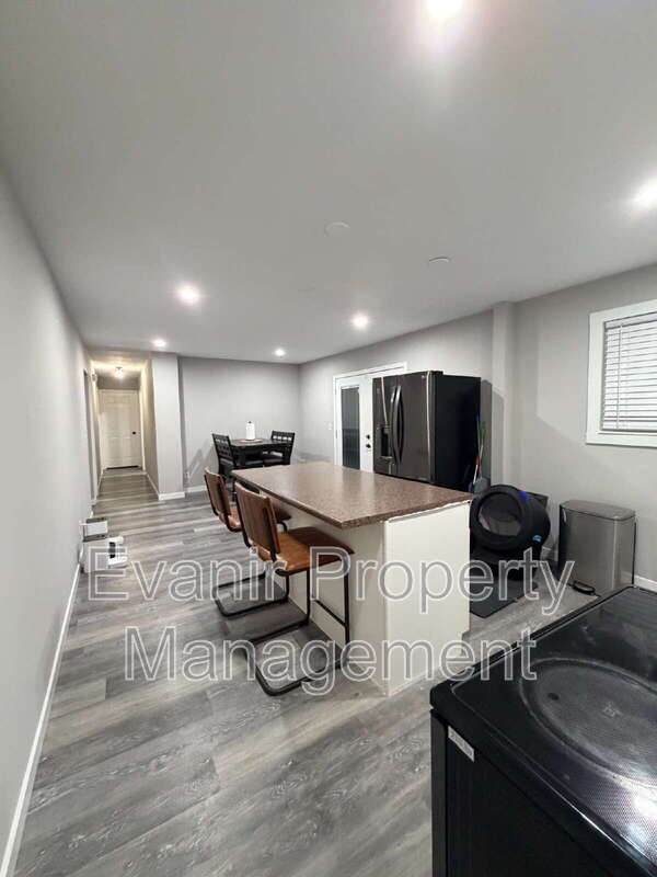 Building Photo - 11884 Hamden Dr
