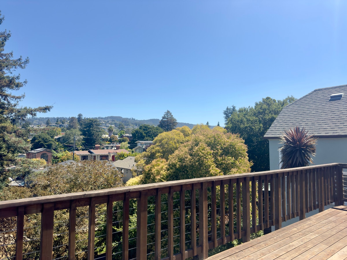 Building Photo - 914 Everett Ave