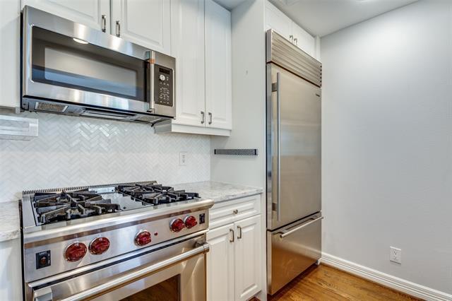 Building Photo - 3401 Lee Pkwy