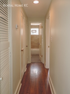 Building Photo - 7538 Santa Fe Dr