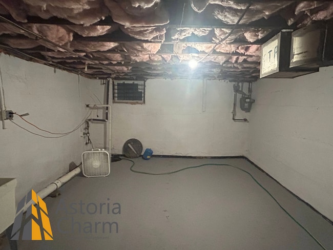 Building Photo - Stylishly Renovated 3 Bedroom Home