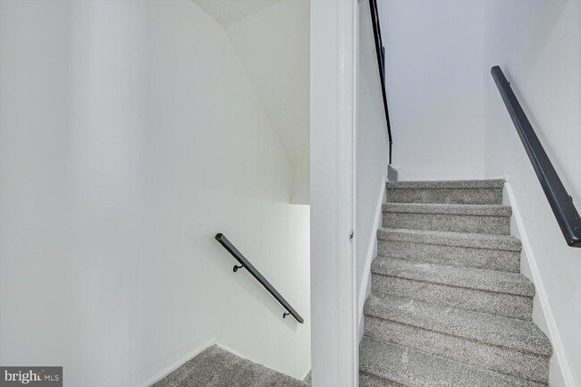 Building Photo - 60 O'Neill Ct