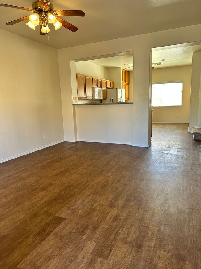 Building Photo - Beautiful 2bdm 2.5bth Home in South West Las Vegas!