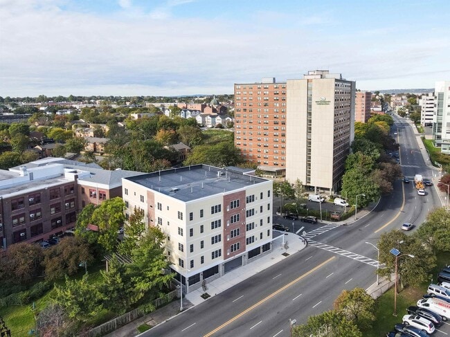 Building Photo - 162-170 S Orange Ave